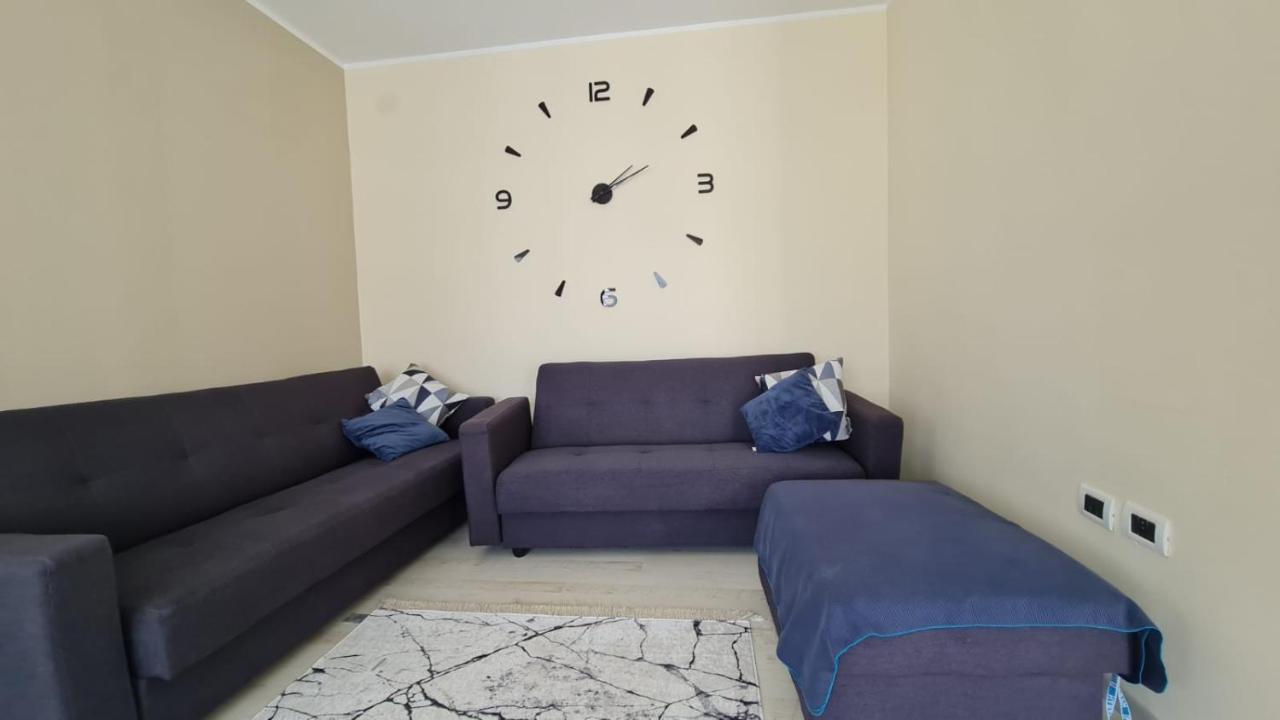 Apartment In Qerret โกเลม ภายนอก รูปภาพ