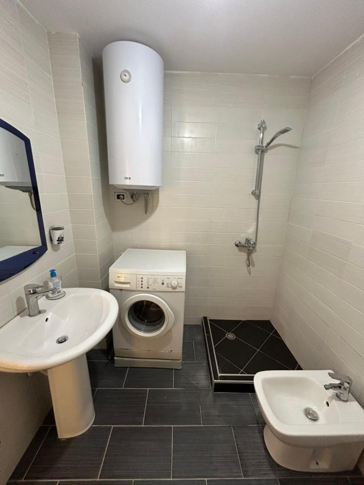 Apartment In Qerret โกเลม ภายนอก รูปภาพ